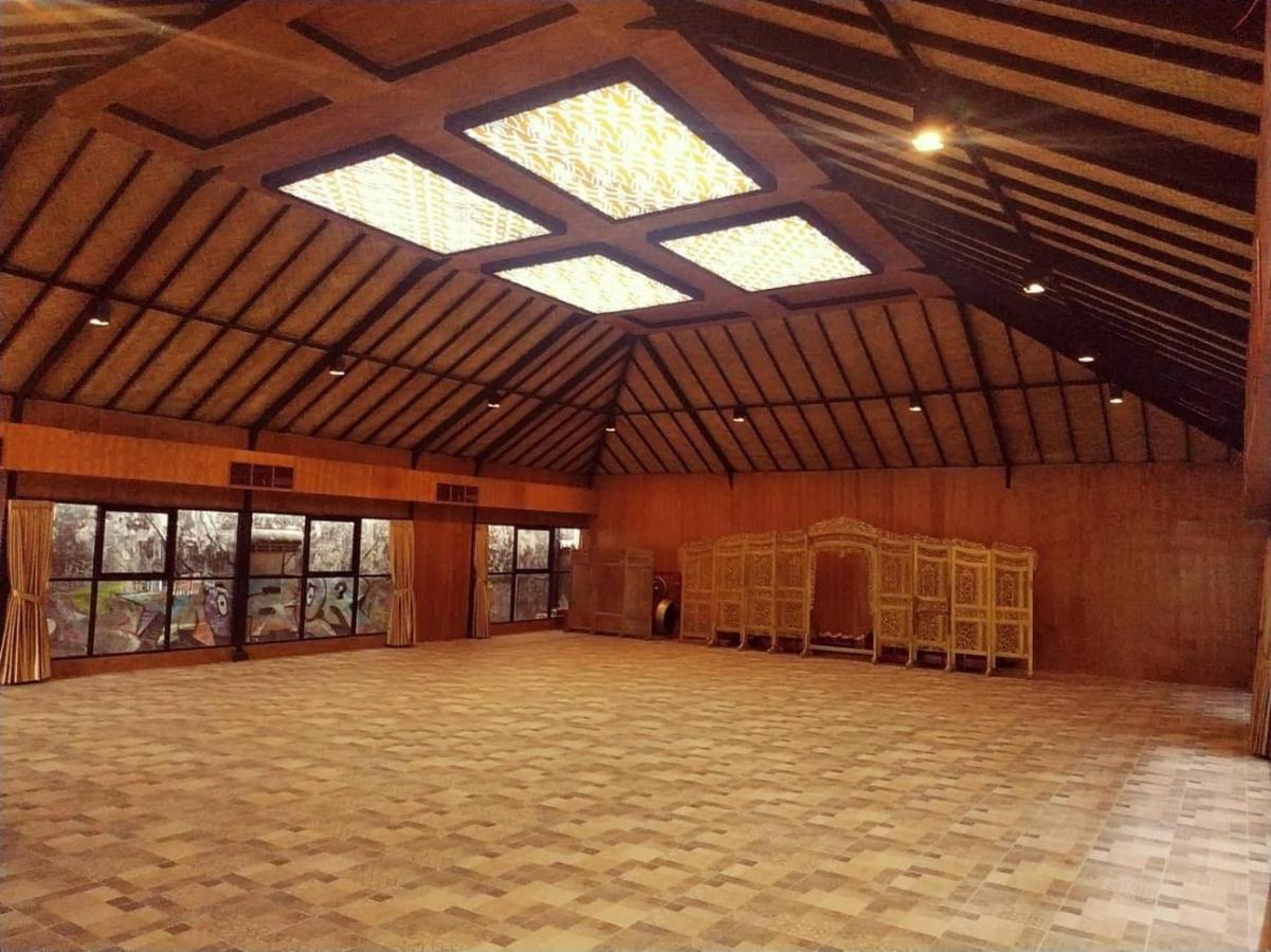Kampung Lawasan Heritage Cottage Maguwo Екстериор снимка
