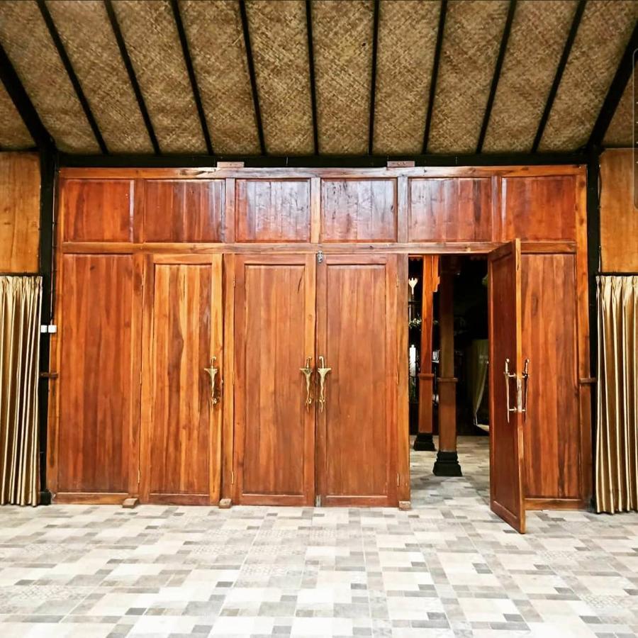 Kampung Lawasan Heritage Cottage Maguwo Екстериор снимка