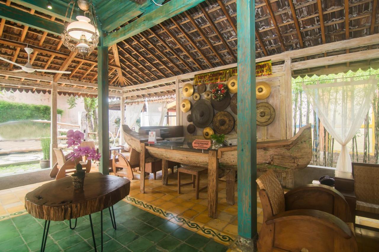 Kampung Lawasan Heritage Cottage Maguwo Екстериор снимка
