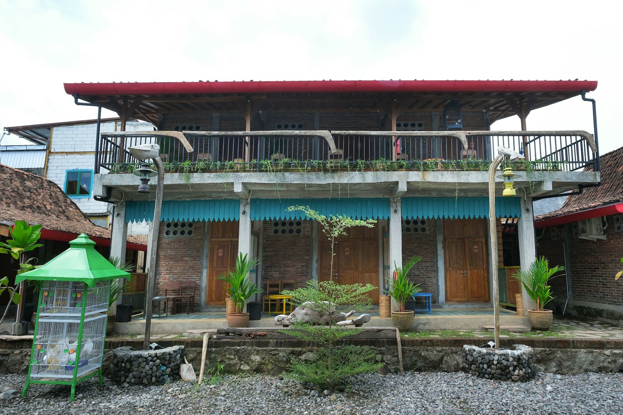 Kampung Lawasan Heritage Cottage Maguwo Екстериор снимка