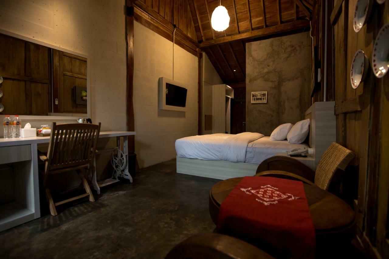 Kampung Lawasan Heritage Cottage Maguwo Екстериор снимка